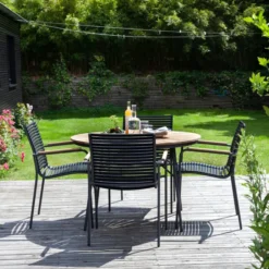 Ellen och Mood Trädgårdsmöbelset i Teak och Aluminium Antracit 1 Bord + 4 Stolar