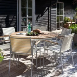 Mood Trädgårdsstol i Teak och Aluminium Vit